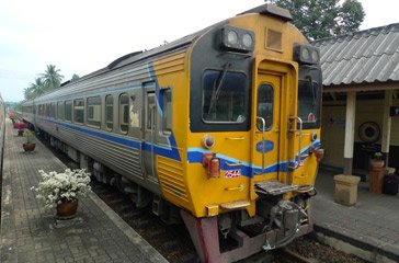 A Special Express DRC train, as used from Bangkok to Chiang Mai or Bangkok to Surat Thani