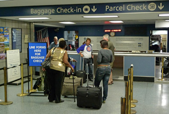Baggage check-in, New York Penn Station
