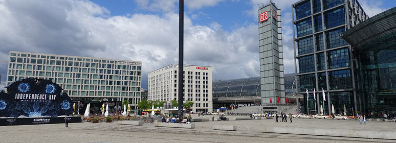 Berlin Hbf and adjacent hotels