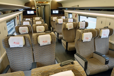 First class seats on a Fuxing train 